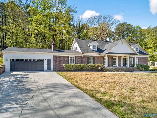 100 Norwood Drive, Rainbow City, AL 35906