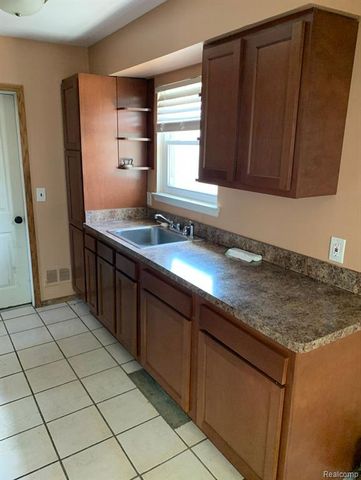 25380 Blair Street, Roseville, MI 48066