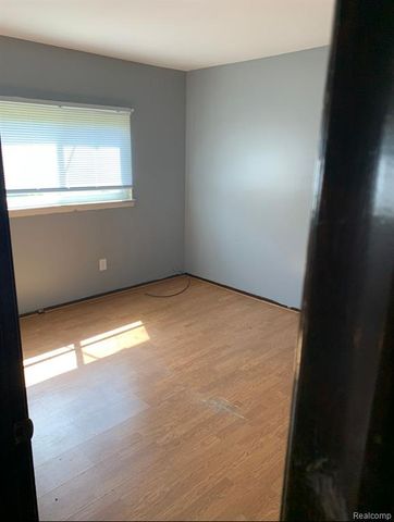 25380 Blair Street, Roseville, MI 48066