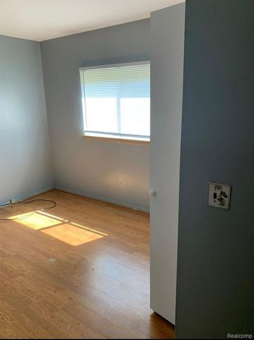 25380 Blair Street, Roseville, MI 48066