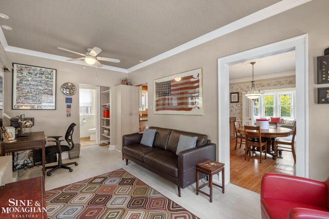 432 Calvin Avenue, Grosse Pointe, MI 48236