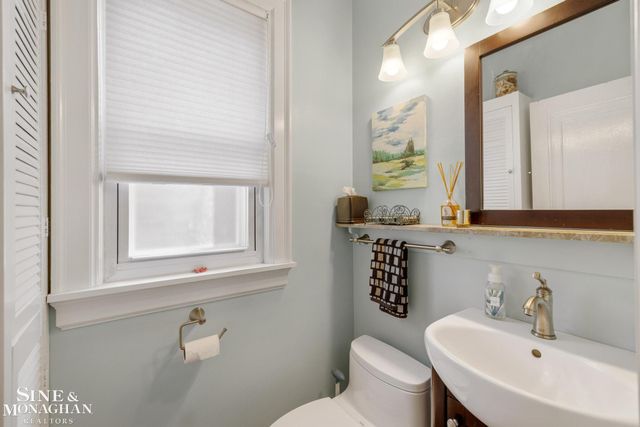 432 Calvin Avenue, Grosse Pointe, MI 48236