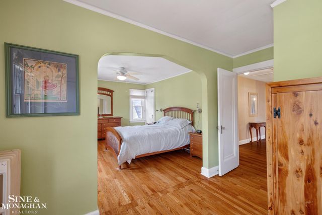 432 Calvin Avenue, Grosse Pointe, MI 48236