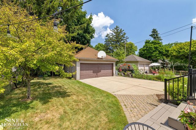 432 Calvin Avenue, Grosse Pointe, MI 48236