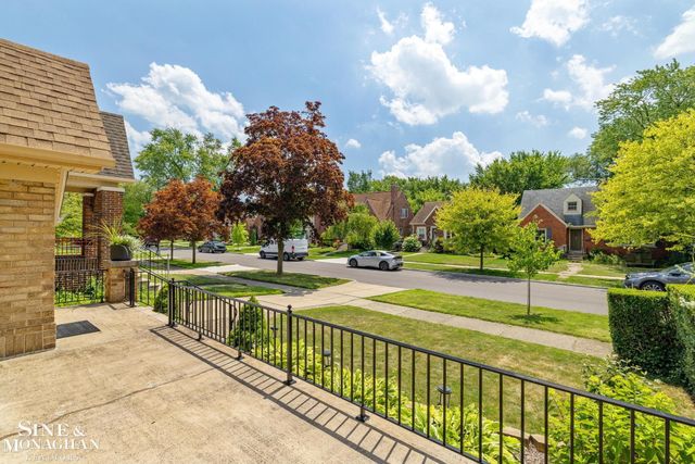 432 Calvin Avenue, Grosse Pointe, MI 48236