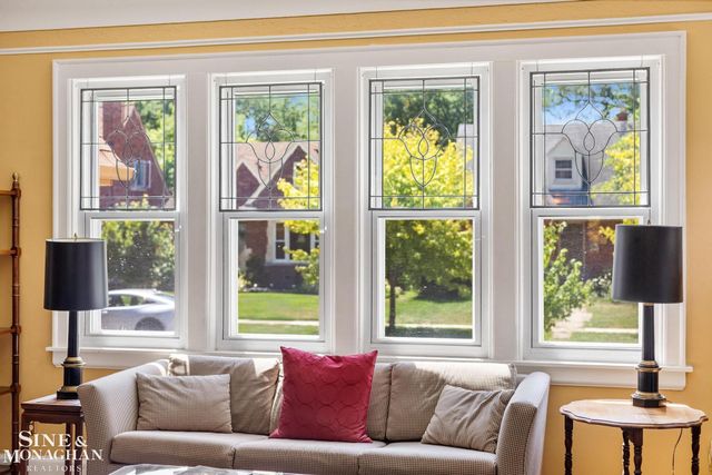 432 Calvin Avenue, Grosse Pointe, MI 48236