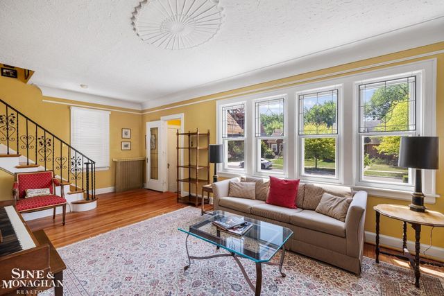 432 Calvin Avenue, Grosse Pointe, MI 48236