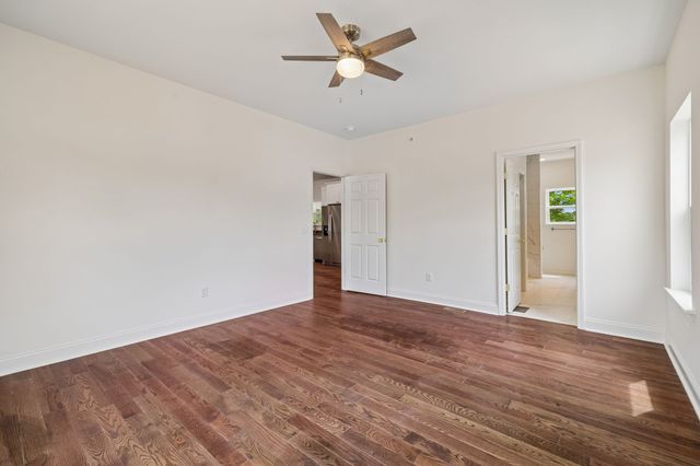 553 Skyview Dr, Ashland City, TN 37015