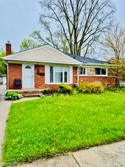 25064 Ronald Road, Roseville, MI 48066