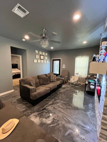 6443 ELMER BLVD, San Antonio, TX 78227