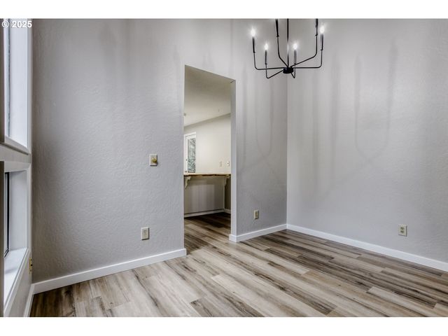 33 ORIOLE Ln, Lake Oswego, OR 97035