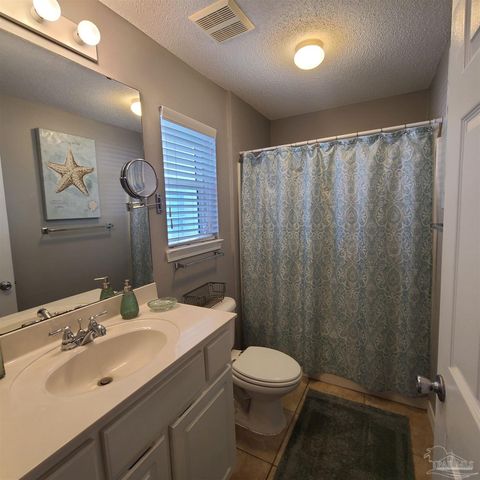 8436 Gulf Blvd, Navarre, FL 32566