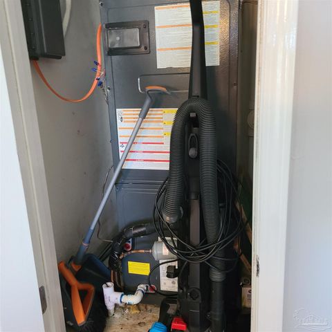 8436 Gulf Blvd, Navarre, FL 32566