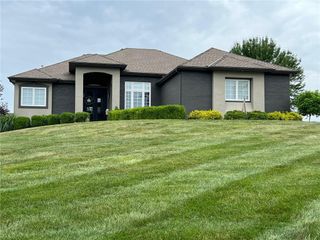 14822 Reynolds Road, Liberty, MO 64068