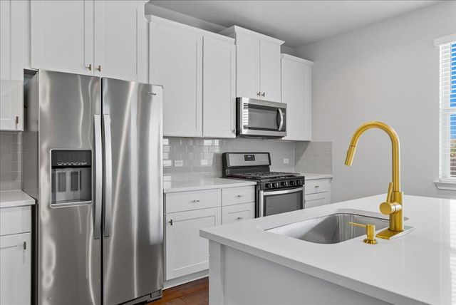 3801 Soft Shore LN, Pflugerville, TX 78660