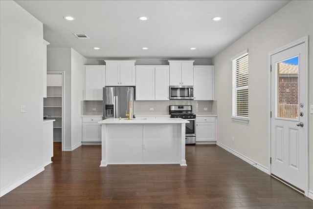 3801 Soft Shore LN, Pflugerville, TX 78660