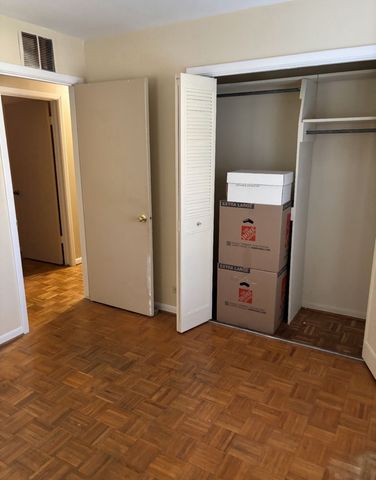 593 Bristol Lane, Elk Grove Village, IL 60007