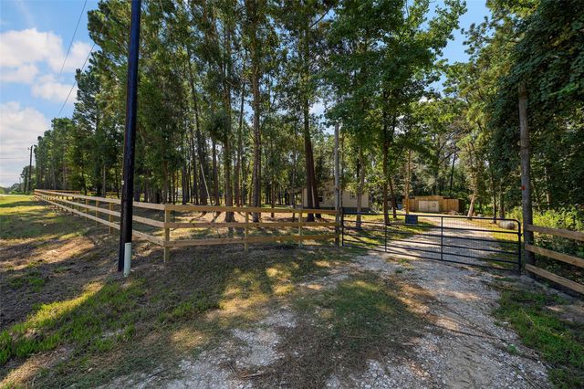 30 Libby Drive, Cleveland, TX 77328