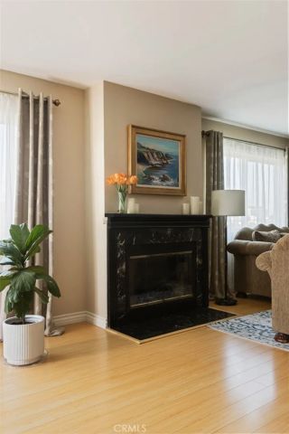 726 Elm Avenue 404, Long Beach, CA 90813