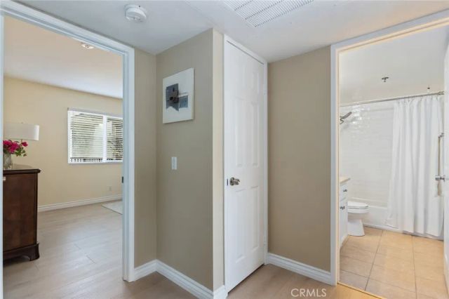 726 Elm Avenue 404, Long Beach, CA 90813