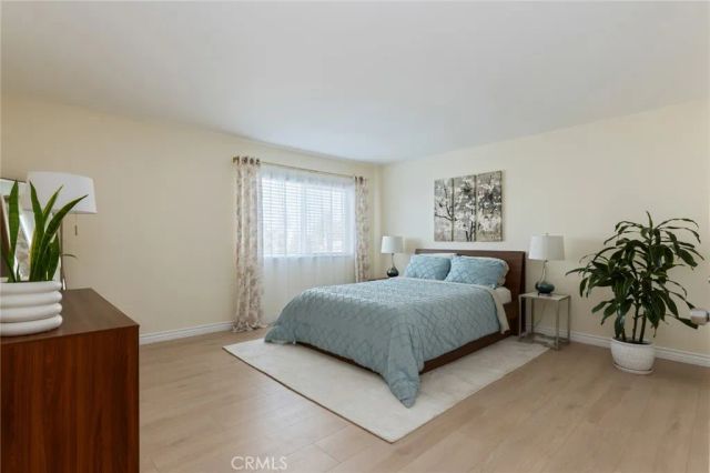726 Elm Avenue 404, Long Beach, CA 90813