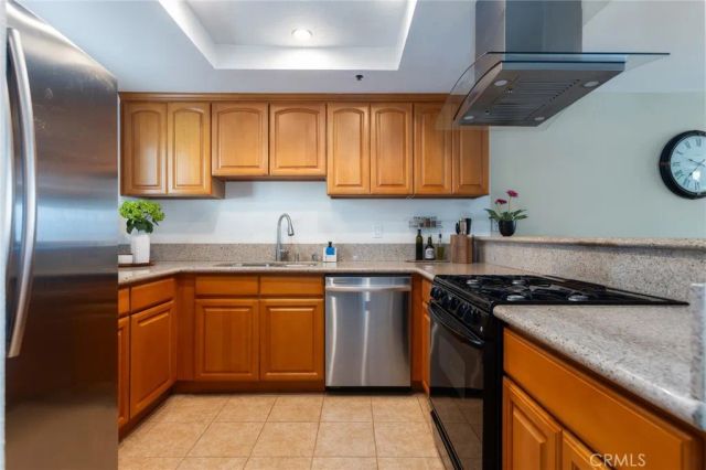 726 Elm Avenue 404, Long Beach, CA 90813