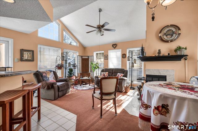 44 Carriage Crossing Lane 44, Middletown, CT 06457