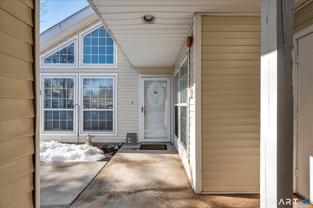 44 Carriage Crossing Lane 44, Middletown, CT 06457