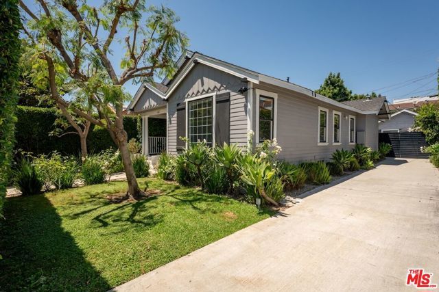 6607 De Longpre Avenue, Los Angeles, CA 90028