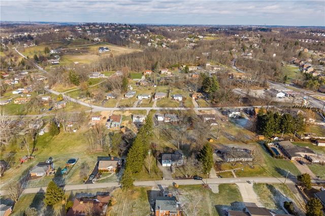 110 Demmel Drive, Peters Twp, PA 15317