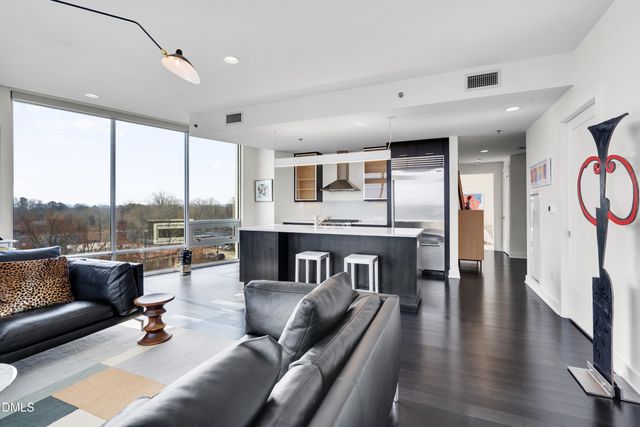 601 W Rosemary Street 514, Chapel Hill, NC 27516