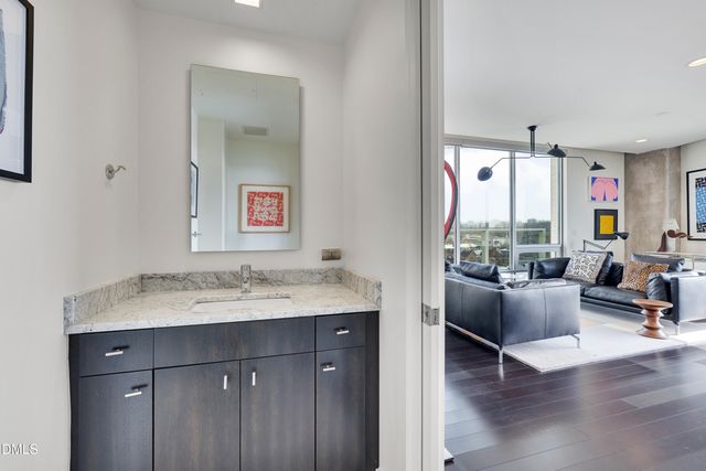 601 W Rosemary Street 514, Chapel Hill, NC 27516