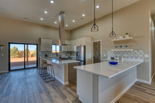 6 Lobo Drive, Moriarty, NM 87035