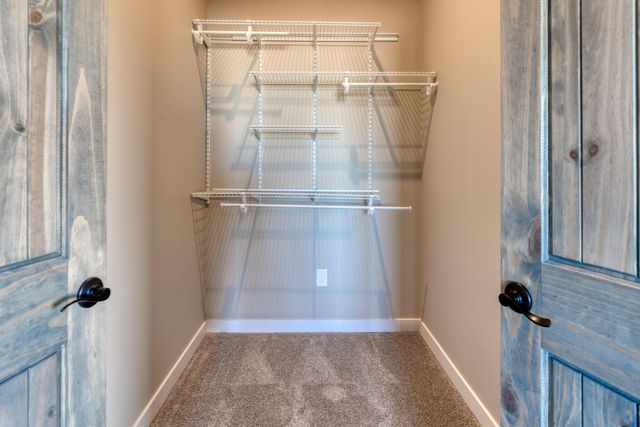 6 Lobo Drive, Moriarty, NM 87035