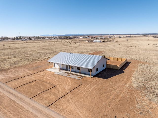 6 Lobo Drive, Moriarty, NM 87035