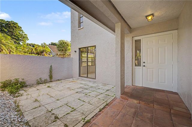 908 Augusta BLVD A907, Naples, FL 34113