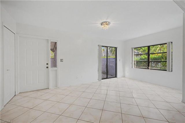 908 Augusta BLVD A907, Naples, FL 34113