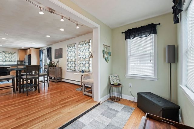 17 Juliette St, Andover, MA 01810