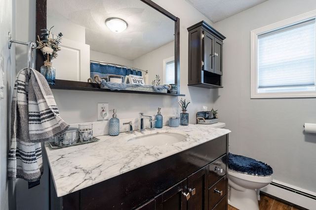 17 Juliette St, Andover, MA 01810
