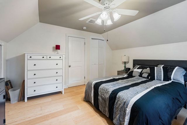 17 Juliette St, Andover, MA 01810