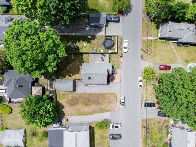 17 Juliette St, Andover, MA 01810
