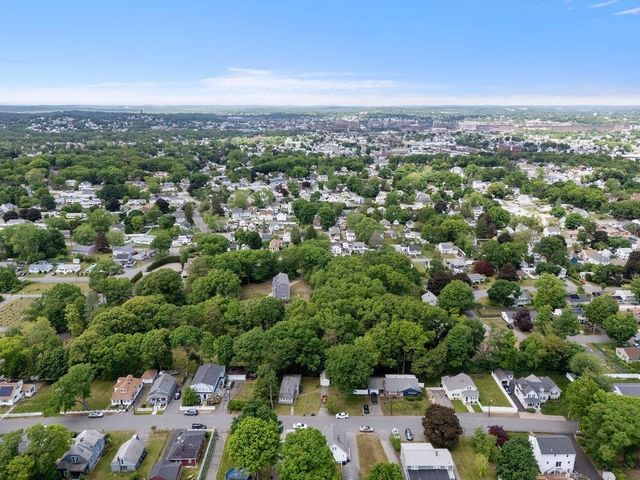 17 Juliette St, Andover, MA 01810