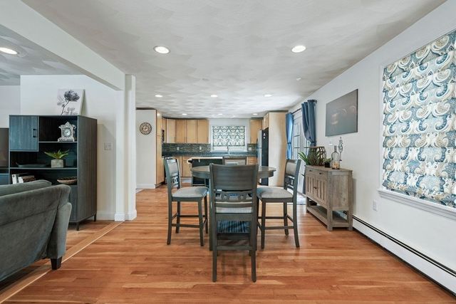 17 Juliette St, Andover, MA 01810