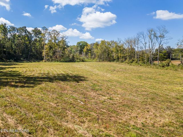 3151 W Lamar Alexander Pkwy, Friendsville, TN 37737