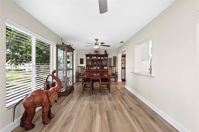 6945 NW 17th St, Margate, FL 33063