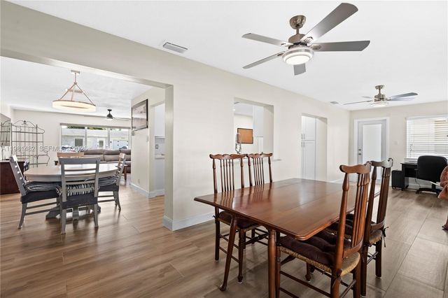 6945 NW 17th St, Margate, FL 33063