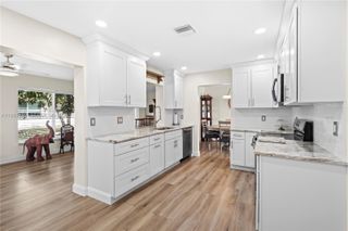 6945 NW 17th St, Margate, FL 33063