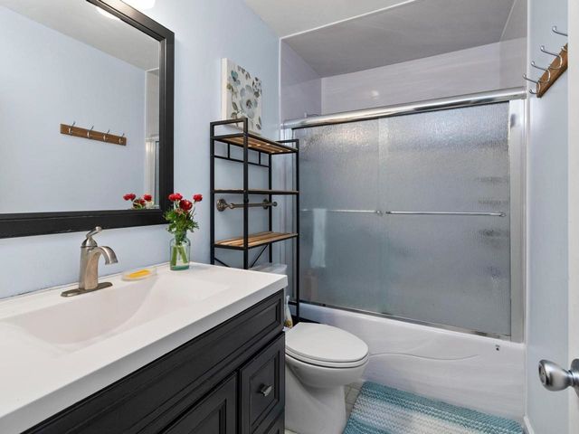 N15 Stonehedge Drive, South Burlington, VT 05403