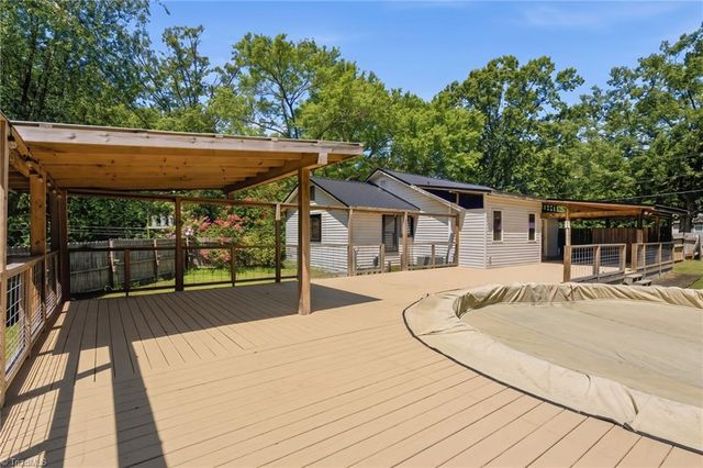 6667 Doral Drive, Tobaccoville, NC 27050