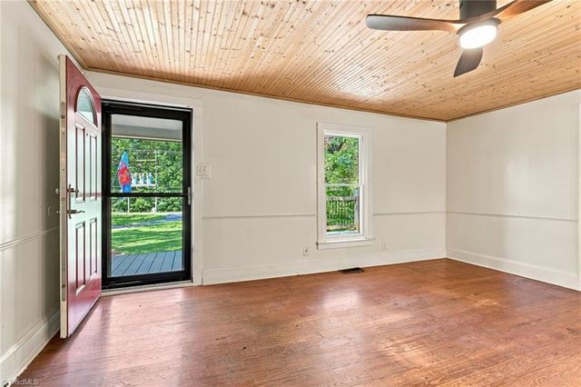 6667 Doral Drive, Tobaccoville, NC 27050
